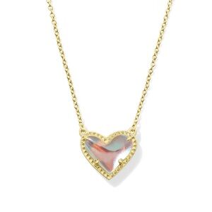 Kendra Scott Ari Heart Gold Pendant Necklace in Dichroic Glass